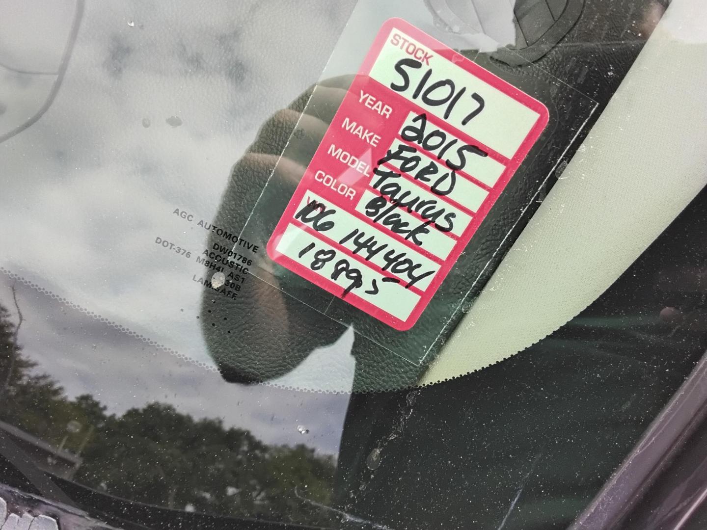 2015 BLACK /Beige Ford Taurus Limited FWD (1FAHP2F80FG) with an 3.5L V6 DOHC 24V engine, 6-Speed Automatic transmission, located at 6112 N Florida Avenue, Tampa, FL, 33604, (888) 521-5131, 27.954929, -82.459534 - $499 DOWN PLUS TAX & TAG. - Photo#11