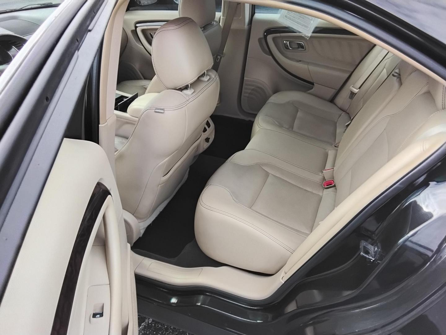 2015 BLACK /Beige Ford Taurus Limited FWD (1FAHP2F80FG) with an 3.5L V6 DOHC 24V engine, 6-Speed Automatic transmission, located at 6112 N Florida Avenue, Tampa, FL, 33604, (888) 521-5131, 27.954929, -82.459534 - $499 DOWN PLUS TAX & TAG. - Photo#9