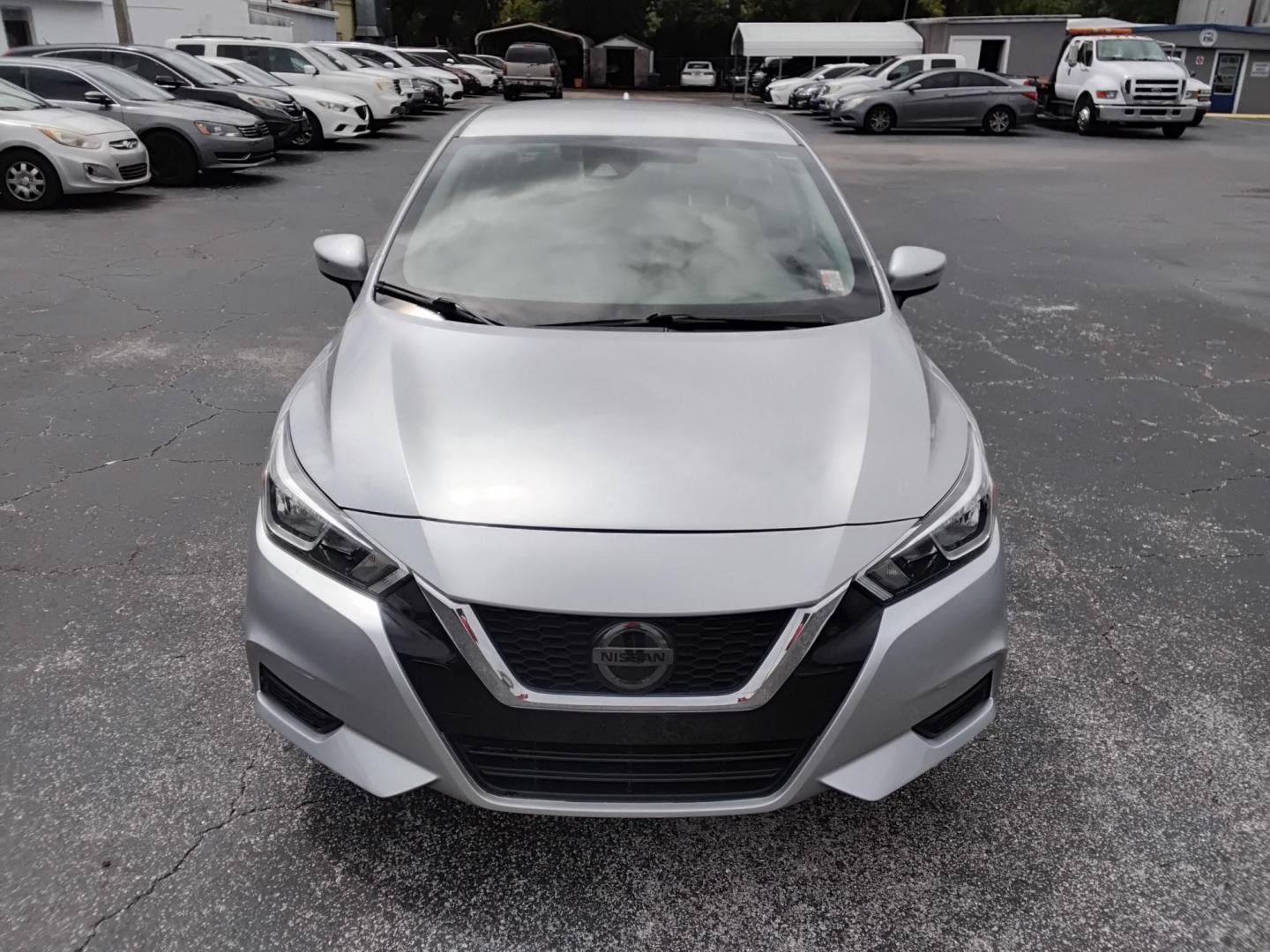 2020 SILVER /Grey Nissan Versa SV (3N1CN8EV6LL) with an 1.6L L4 DOHC 16V engine, CVT transmission, located at 6112 N Florida Avenue, Tampa, FL, 33604, (888) 521-5131, 27.954929, -82.459534 - $499 DOWN PLUS TAX & TAG. - Photo#2