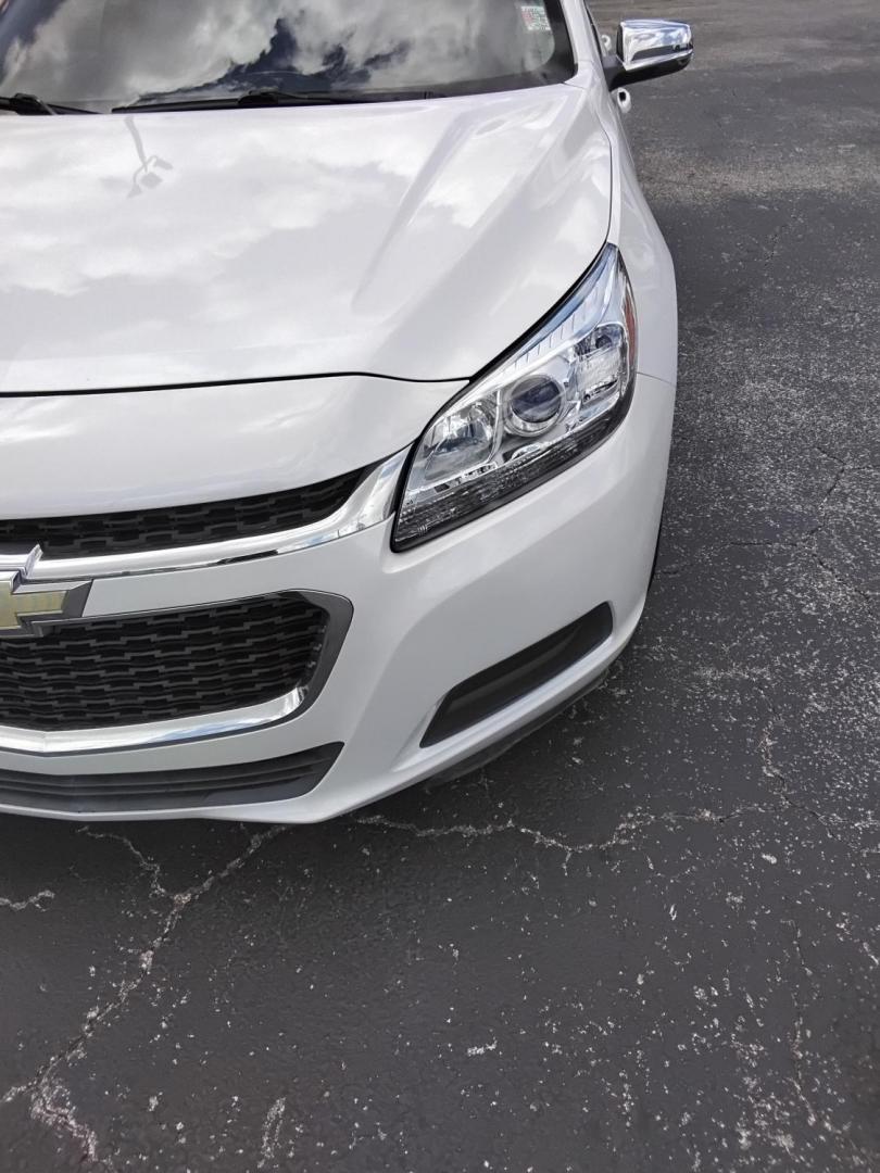 2016 White /Grey Chevrolet Malibu Limited 1LT (1G11C5SA1GF) with an 2.5L L4 DOHC 16V engine, 6A transmission, located at 6112 N Florida Avenue, Tampa, FL, 33604, (888) 521-5131, 27.954929, -82.459534 - $499 DOWN PLUS TAX & TAG. - Photo#3