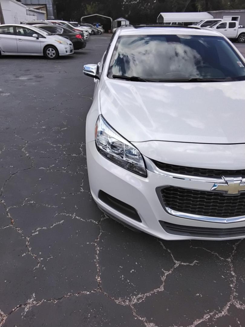 2016 White /Grey Chevrolet Malibu Limited 1LT (1G11C5SA1GF) with an 2.5L L4 DOHC 16V engine, 6A transmission, located at 6112 N Florida Avenue, Tampa, FL, 33604, (888) 521-5131, 27.954929, -82.459534 - $499 DOWN PLUS TAX & TAG.- Photo#2