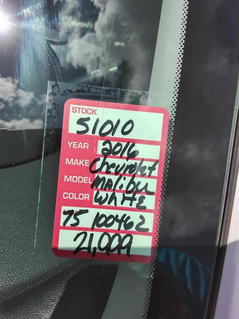 2016 White /Grey Chevrolet Malibu Limited 1LT (1G11C5SA1GF) with an 2.5L L4 DOHC 16V engine, 6A transmission, located at 6112 N Florida Avenue, Tampa, FL, 33604, (888) 521-5131, 27.954929, -82.459534 - $499 DOWN PLUS TAX & TAG. - Photo#15