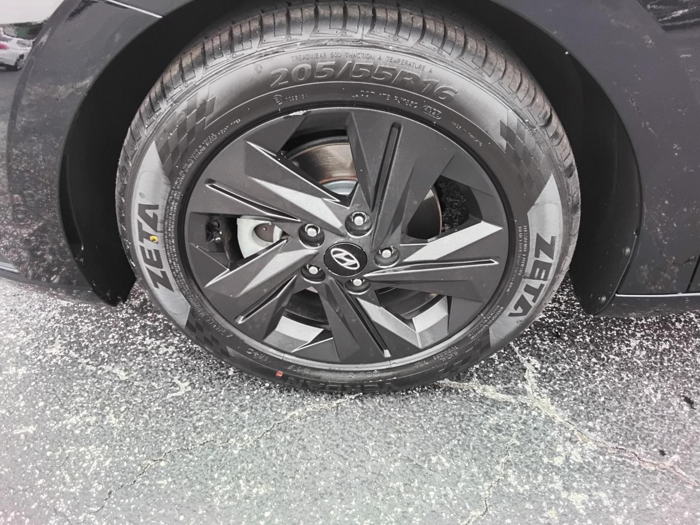 2021 BLACK /Grey Hyundai Elantra SEL (KMHLM4AG4MU) with an 1.6L L4 DOHC 16V engine, 6A transmission, located at 6112 N Florida Avenue, Tampa, FL, 33604, (888) 521-5131, 27.954929, -82.459534 - $499 DOWN PLUS TAX & TAG.- Photo#23