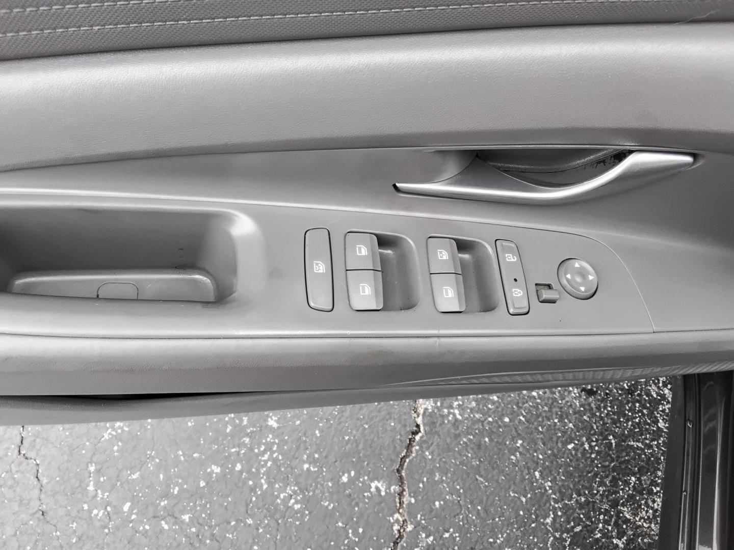 2021 BLACK /Grey Hyundai Elantra SEL (KMHLM4AG4MU) with an 1.6L L4 DOHC 16V engine, 6A transmission, located at 6112 N Florida Avenue, Tampa, FL, 33604, (888) 521-5131, 27.954929, -82.459534 - $499 DOWN PLUS TAX & TAG. - Photo#21