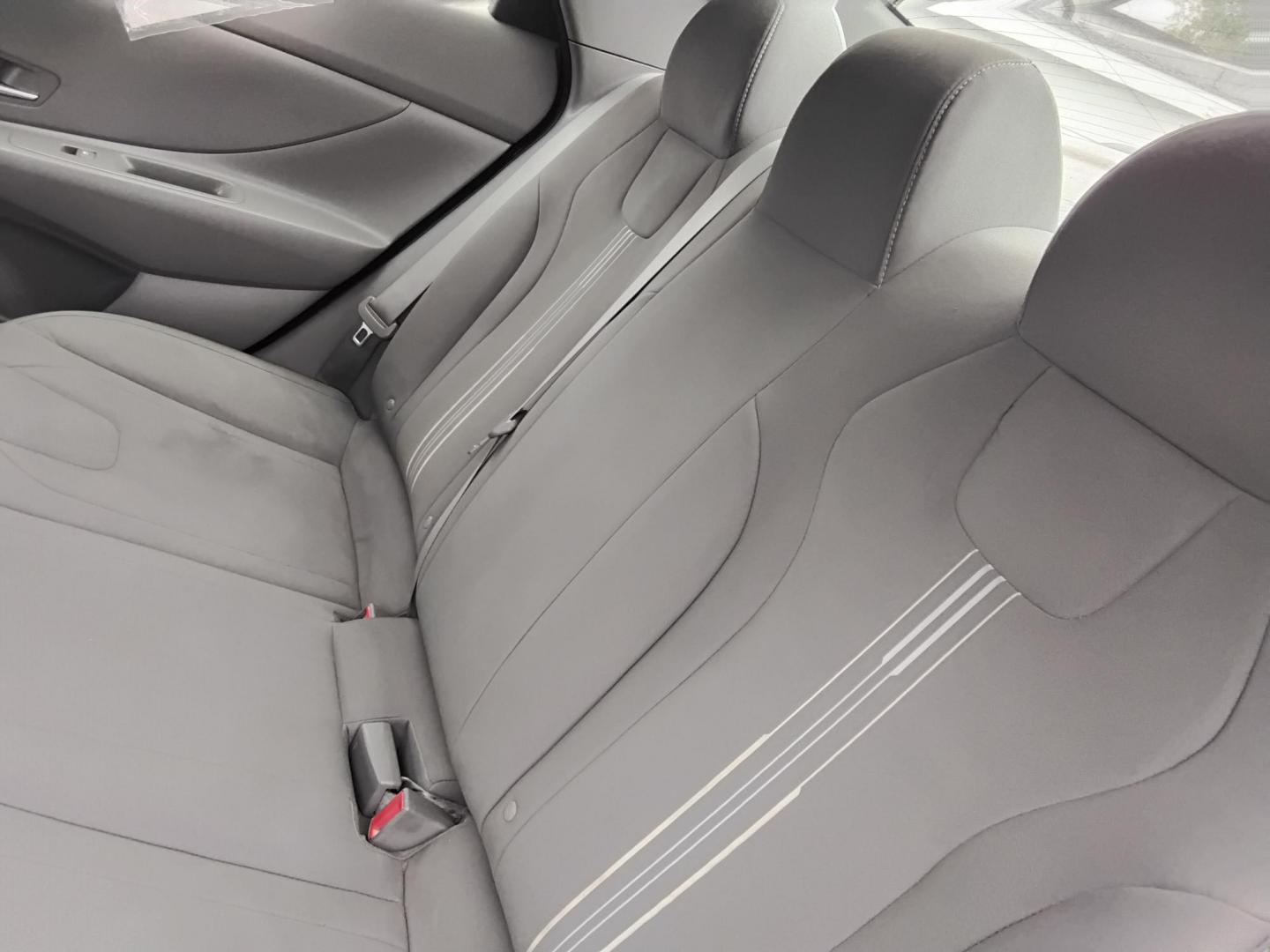 2021 BLACK /Grey Hyundai Elantra SEL (KMHLM4AG4MU) with an 1.6L L4 DOHC 16V engine, 6A transmission, located at 6112 N Florida Avenue, Tampa, FL, 33604, (888) 521-5131, 27.954929, -82.459534 - $499 DOWN PLUS TAX & TAG. - Photo#20