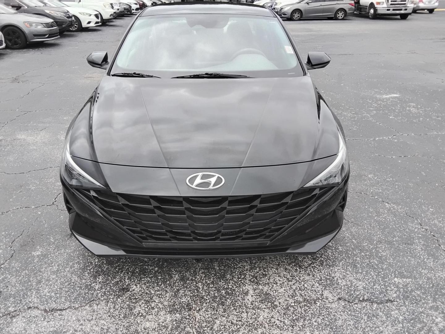 2021 BLACK /Grey Hyundai Elantra SEL (KMHLM4AG4MU) with an 1.6L L4 DOHC 16V engine, 6A transmission, located at 6112 N Florida Avenue, Tampa, FL, 33604, (888) 521-5131, 27.954929, -82.459534 - $499 DOWN PLUS TAX & TAG. - Photo#2