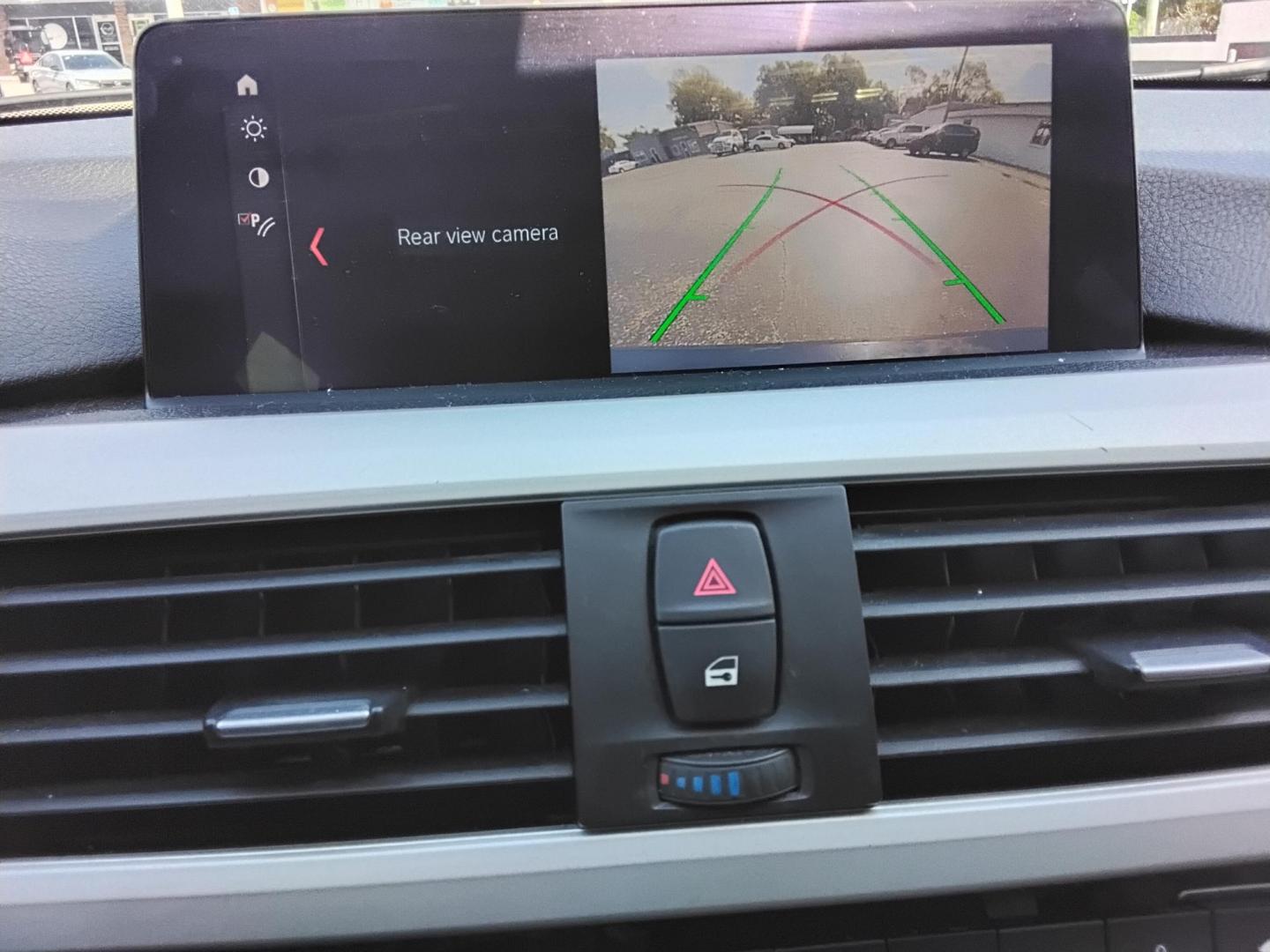 2018 BLACK /Beige BMW 3-Series 320i Sedan (WBA8A9C58JA) with an 2.0L L4 DOHC 16V engine, 8A transmission, located at 6112 N Florida Avenue, Tampa, FL, 33604, (888) 521-5131, 27.954929, -82.459534 - $499 DOWN PLUS TAX & TAG. - Photo#22