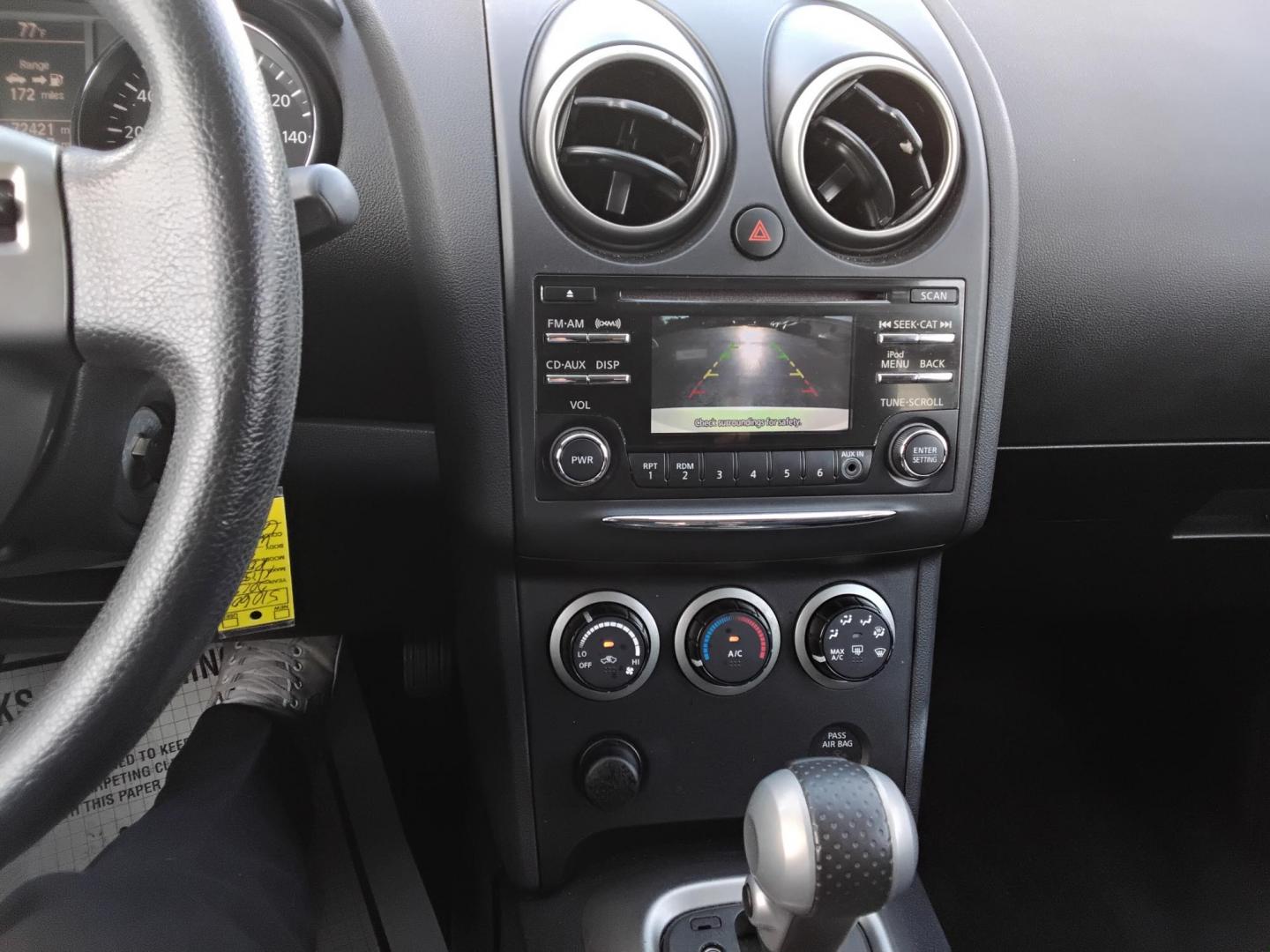 2015 White /Black Nissan Rogue Select S 2WD (JN8AS5MT9FW) with an 2.5L L4 DOHC 16V engine, Continuously Variable Transmission transmission, located at 6112 N Florida Avenue, Tampa, FL, 33604, (888) 521-5131, 27.954929, -82.459534 - $499 down plus tax & tag. - Photo#7