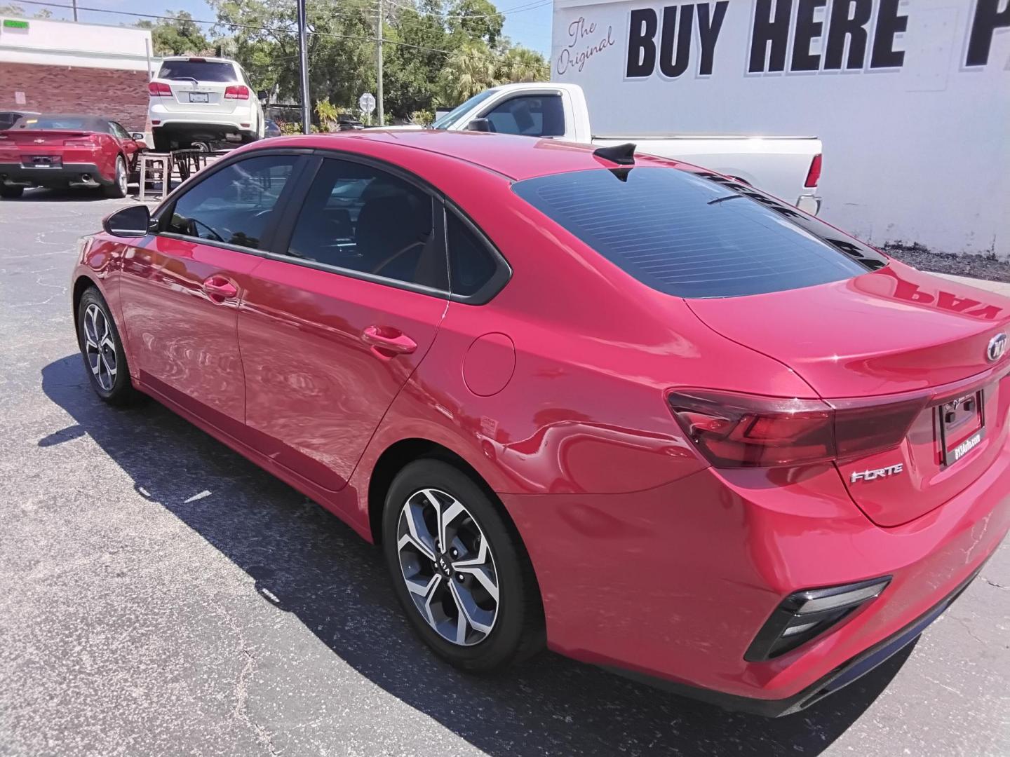 2021 RED /Grey Kia Forte FE (3KPF24ADXME) with an 2.0L L4 DOHC 16V engine, CVT transmission, located at 6112 N Florida Avenue, Tampa, FL, 33604, (888) 521-5131, 27.954929, -82.459534 - $499 down plus tax & tag. - Photo#13