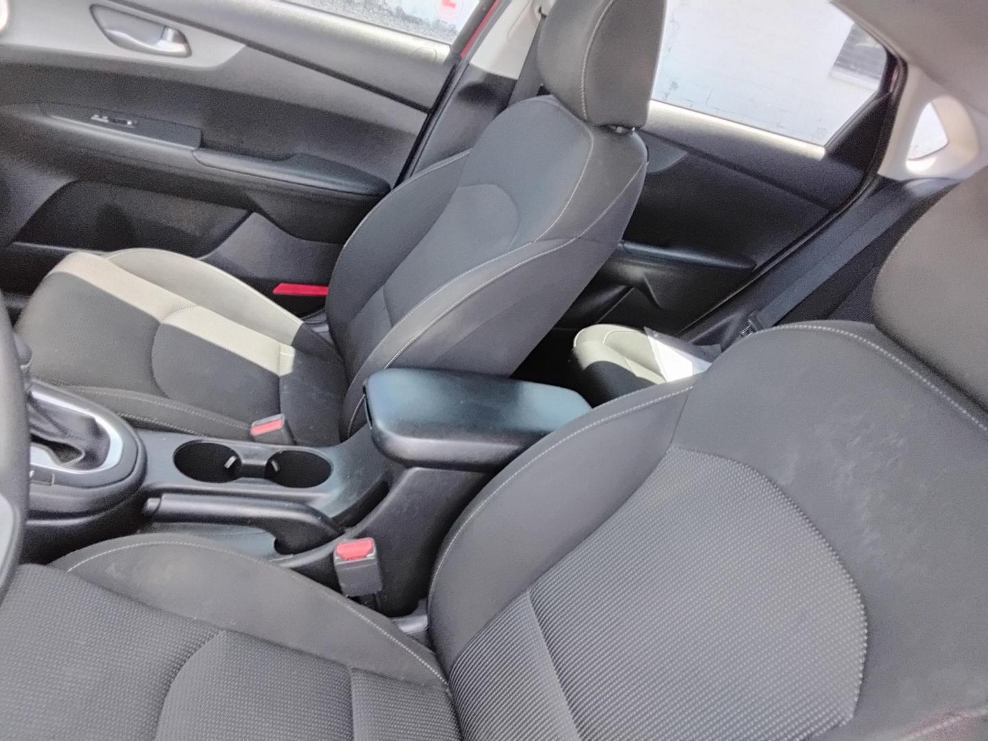 2021 RED /Grey Kia Forte FE (3KPF24ADXME) with an 2.0L L4 DOHC 16V engine, CVT transmission, located at 6112 N Florida Avenue, Tampa, FL, 33604, (888) 521-5131, 27.954929, -82.459534 - $499 down plus tax & tag. - Photo#20