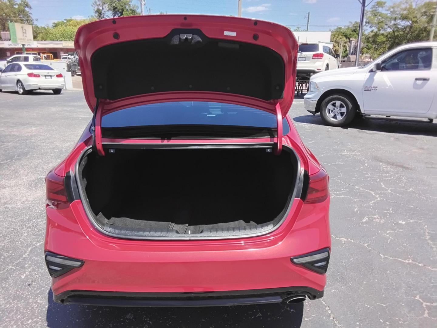 2021 RED /Grey Kia Forte FE (3KPF24ADXME) with an 2.0L L4 DOHC 16V engine, CVT transmission, located at 6112 N Florida Avenue, Tampa, FL, 33604, (888) 521-5131, 27.954929, -82.459534 - $499 down plus tax & tag. - Photo#9