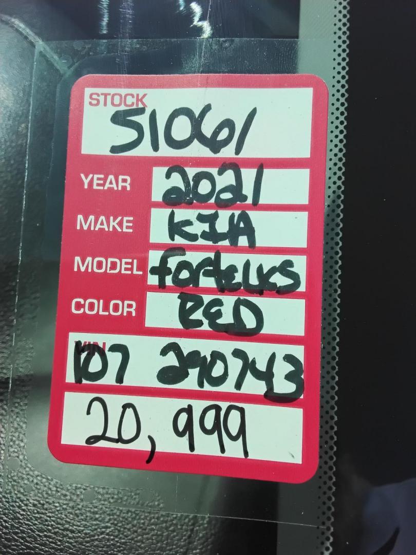 2021 RED /Grey Kia Forte FE (3KPF24ADXME) with an 2.0L L4 DOHC 16V engine, CVT transmission, located at 6112 N Florida Avenue, Tampa, FL, 33604, (888) 521-5131, 27.954929, -82.459534 - $499 down plus tax & tag. - Photo#25