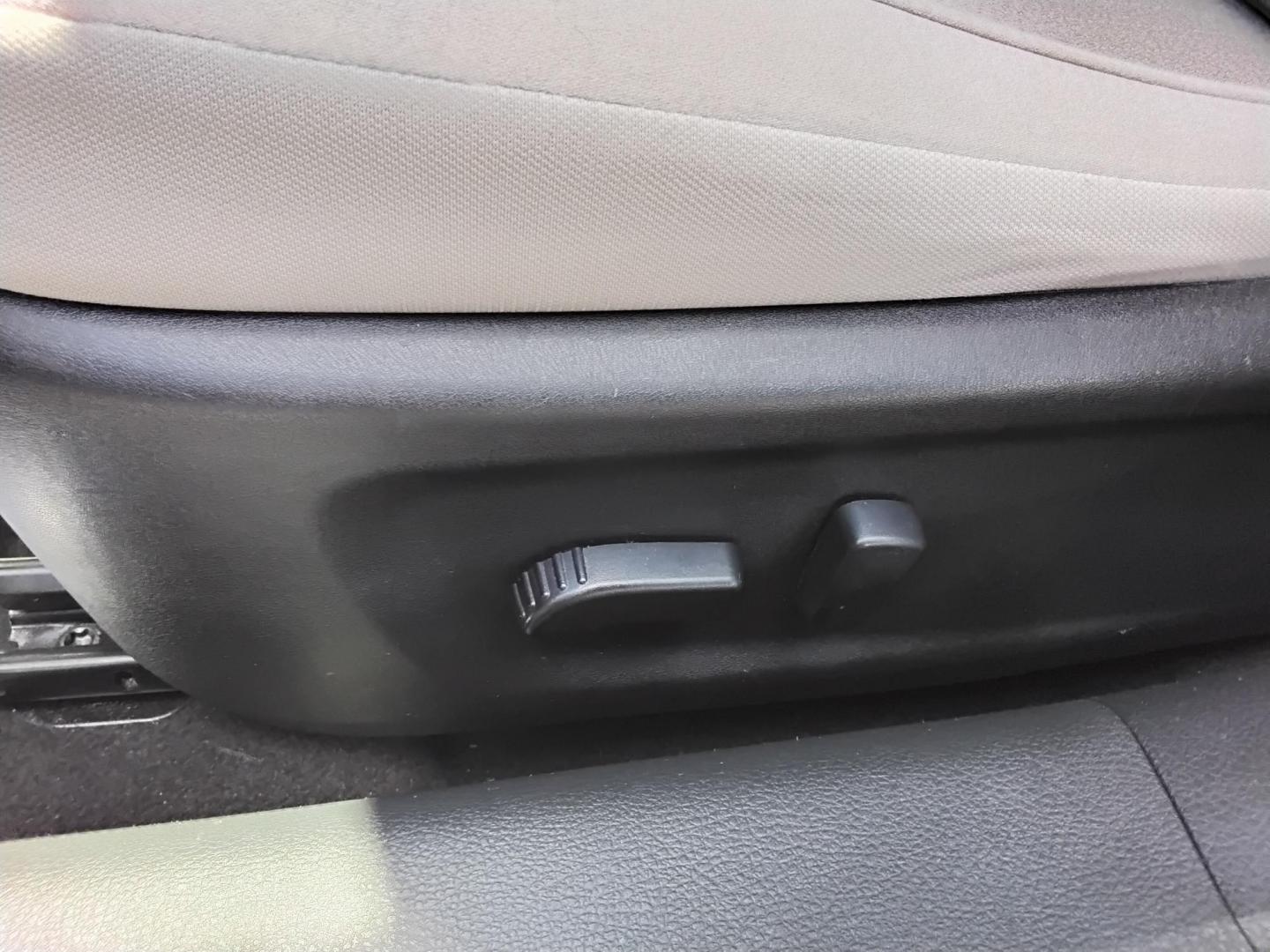 2022 RED Nissan Altima 2.5 SV (1N4BL4DV1NN) with an 2.5L L4 DOHC 16V engine, CVT transmission, located at 6112 N Florida Avenue, Tampa, FL, 33604, (888) 521-5131, 27.954929, -82.459534 - $499 down plus tax & tag. - Photo#13