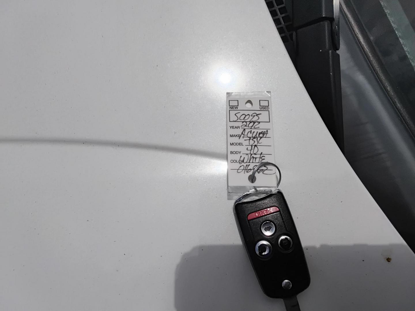 2012 White /Beige Acura TSX 5-Speed AT (JH4CU2F43CC) with an 2.4L L4 DOHC 16V engine, 5-Speed Automatic transmission, located at 6112 N Florida Avenue, Tampa, FL, 33604, (888) 521-5131, 27.954929, -82.459534 - $499 down plus tax & tag. - Photo#8