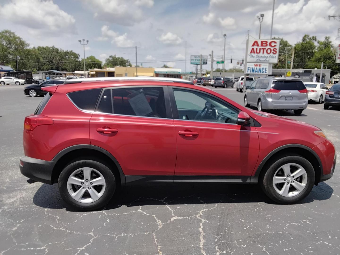 2014 RED /BLACK Toyota RAV4 XLE FWD (2T3WFREV6EW) with an 2.5L L4 DOHC 16V engine, 6-Speed Automatic transmission, located at 6112 N Florida Avenue, Tampa, FL, 33604, (888) 521-5131, 27.954929, -82.459534 - $499 DOWN PLUS TAX & TAG. - Photo#2