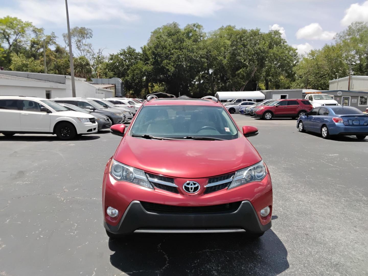 2014 RED /BLACK Toyota RAV4 XLE FWD (2T3WFREV6EW) with an 2.5L L4 DOHC 16V engine, 6-Speed Automatic transmission, located at 6112 N Florida Avenue, Tampa, FL, 33604, (888) 521-5131, 27.954929, -82.459534 - $499 DOWN PLUS TAX & TAG. - Photo#1