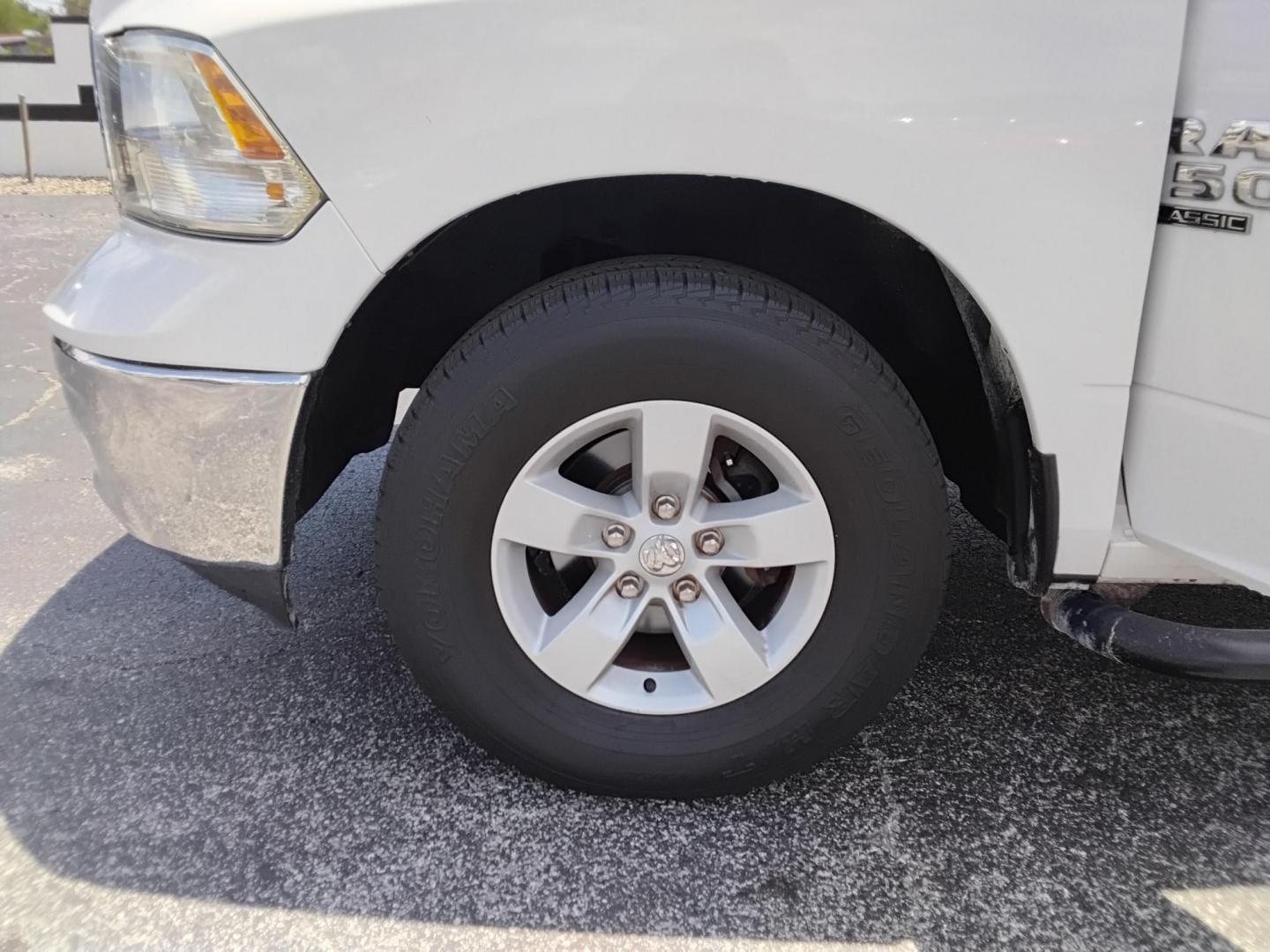 2019 White /Grey RAM 1500 Tradesman Regular Cab LWB 2WD (3C6JR6DG0KG) with an 3.6L V6 DOHC 24V FFV engine, 8A transmission, located at 6112 N Florida Avenue, Tampa, FL, 33604, (888) 521-5131, 27.954929, -82.459534 - $499 DOWN PLUS TAX & TAG. - Photo#8