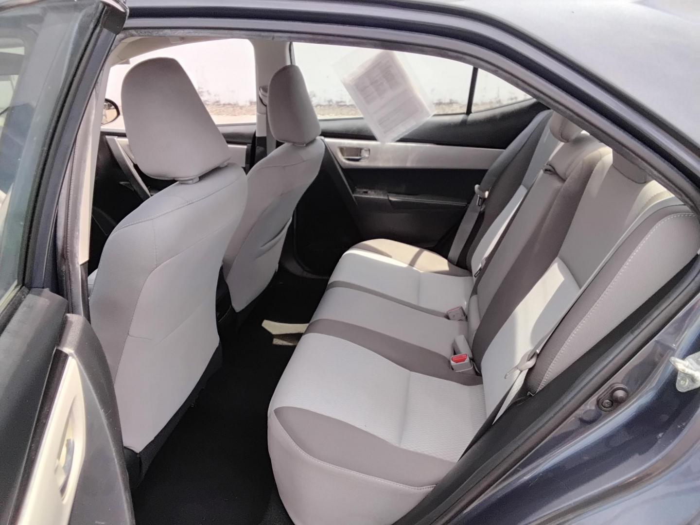 2018 GRAY /Grey Toyota Corolla SE 6M (5YFBURHE6JP) with an 1.8L L4 DOHC 16V engine, 6M transmission, located at 6112 N Florida Avenue, Tampa, FL, 33604, (888) 521-5131, 27.954929, -82.459534 - $499 down plus tax & tag. - Photo#5