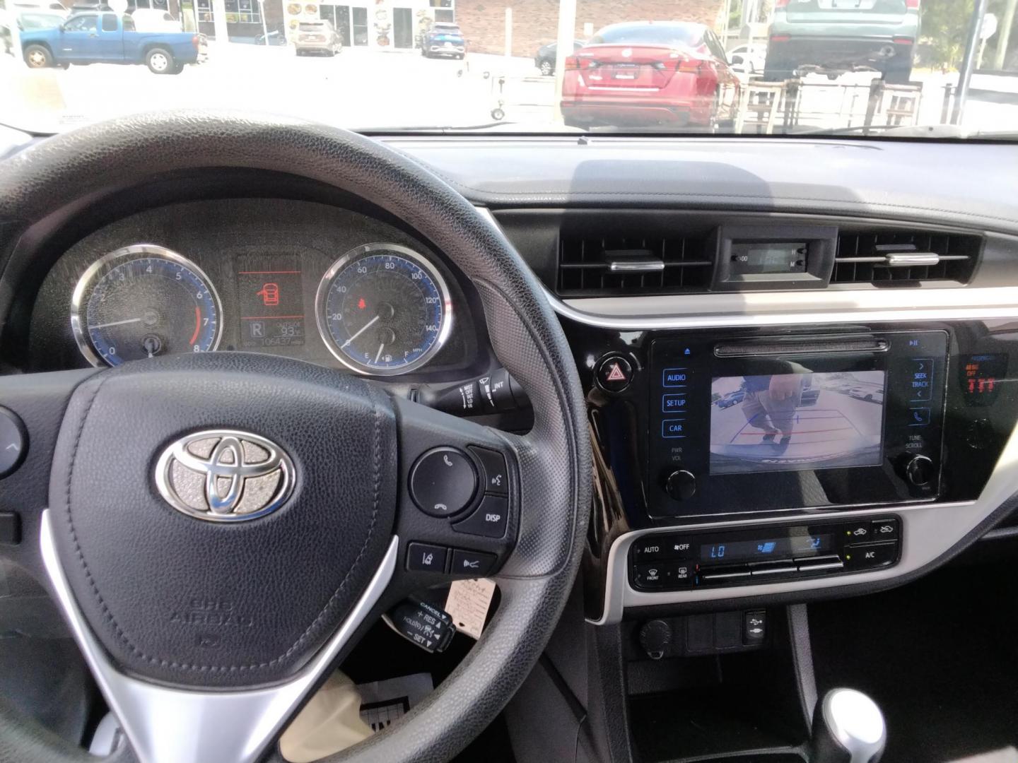 2018 GRAY /Grey Toyota Corolla SE 6M (5YFBURHE6JP) with an 1.8L L4 DOHC 16V engine, 6M transmission, located at 6112 N Florida Avenue, Tampa, FL, 33604, (888) 521-5131, 27.954929, -82.459534 - $499 down plus tax & tag. - Photo#4
