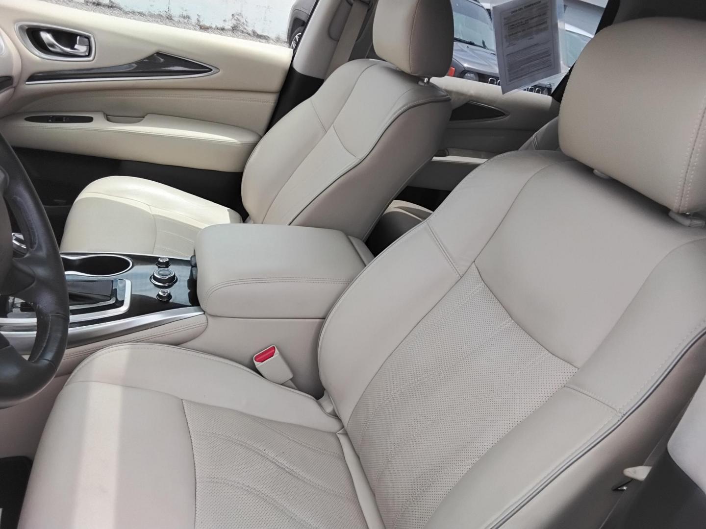 2017 BLUE /Beige Infiniti QX60 Base AWD (5N1DL0MMXHC) with an 3.5L V6 DOHC 24V engine, CVT transmission, located at 6112 N Florida Avenue, Tampa, FL, 33604, (888) 521-5131, 27.954929, -82.459534 - $499 down plus tax & tag. - Photo#14