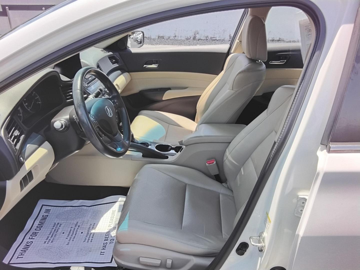 2015 White /Beige Acura ILX 5-Spd AT w/ Technology Package (19VDE1F77FE) with an 2.0L L4 16V DOHC engine, 5-Speed Automatic transmission, located at 6112 N Florida Avenue, Tampa, FL, 33604, (888) 521-5131, 27.954929, -82.459534 - $499 down plus tax & tag. - Photo#6