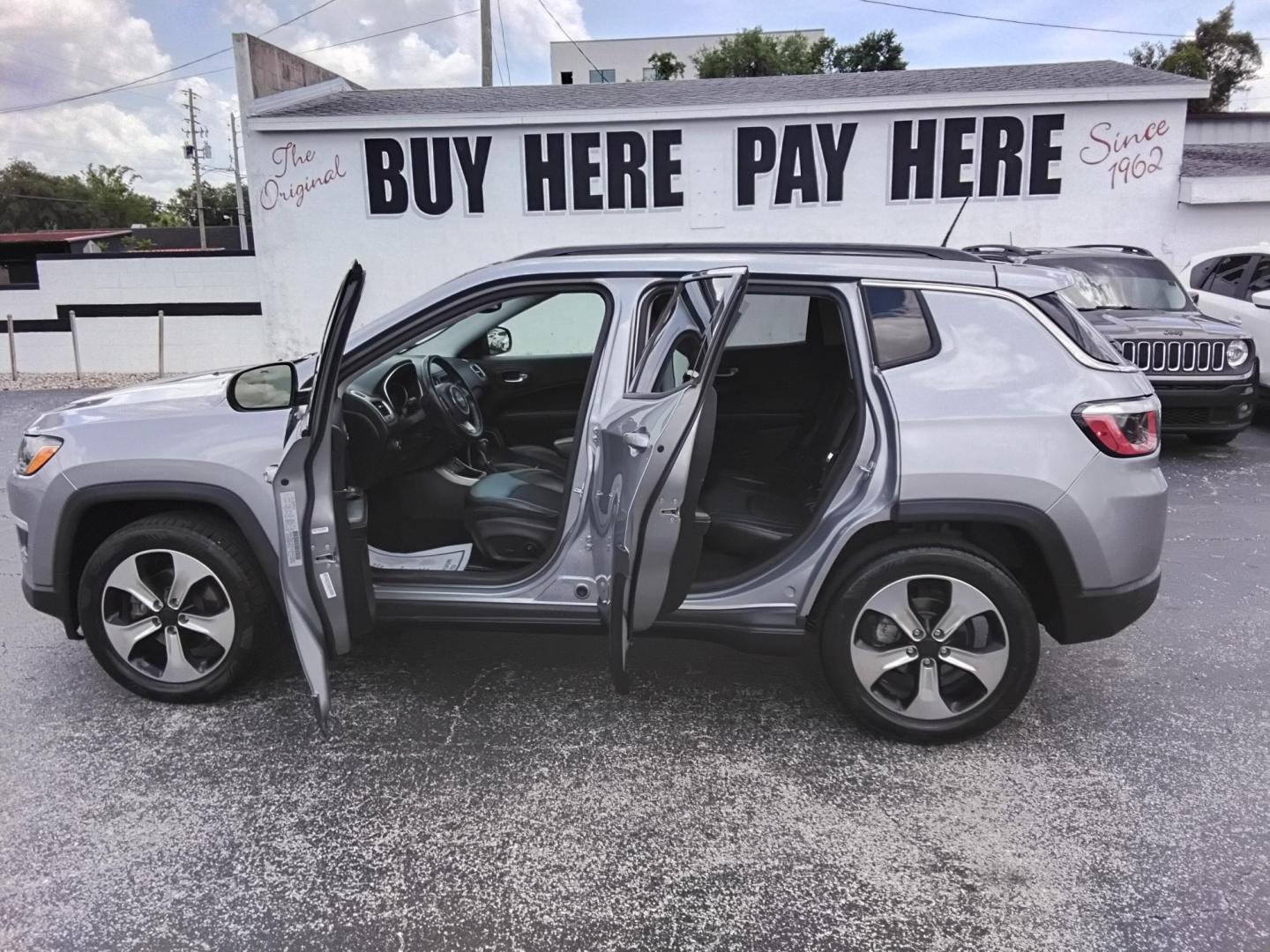 2018 SILVER /Black Jeep Compass Sport FWD (3C4NJCBB7JT) with an 2.4L L4 DOHC 16V engine, located at 6112 N Florida Avenue, Tampa, FL, 33604, (888) 521-5131, 27.954929, -82.459534 - $499 down plus tax & tag. - Photo#1