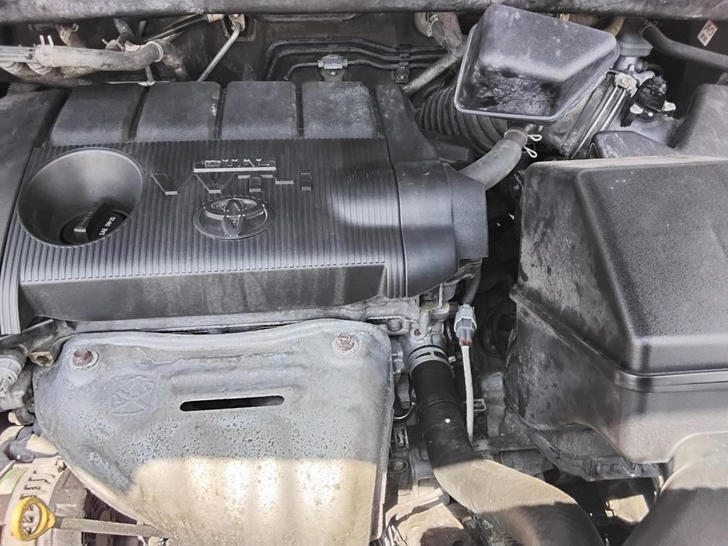 2015 SILVER /Grey Toyota Highlander LE FWD I4 (5TDZARFH8FS) with an 2.7L L4 DOHC 16V engine, 6-Speed Automatic transmission, located at 6112 N Florida Avenue, Tampa, FL, 33604, (888) 521-5131, 27.954929, -82.459534 - $499 down plus tax & tag.- Photo#23