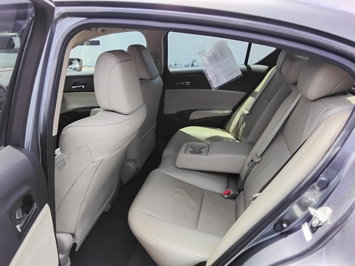 2014 GRAY /Beige Acura ILX 5-Spd AT w/ Premium Package (19VDE1F56EE) with an 2.0L L4 16V DOHC engine, 5-Speed Automatic transmission, located at 6112 N Florida Avenue, Tampa, FL, 33604, (888) 521-5131, 27.954929, -82.459534 - $499 DOWN PLUS TAX & TAG.- Photo#7