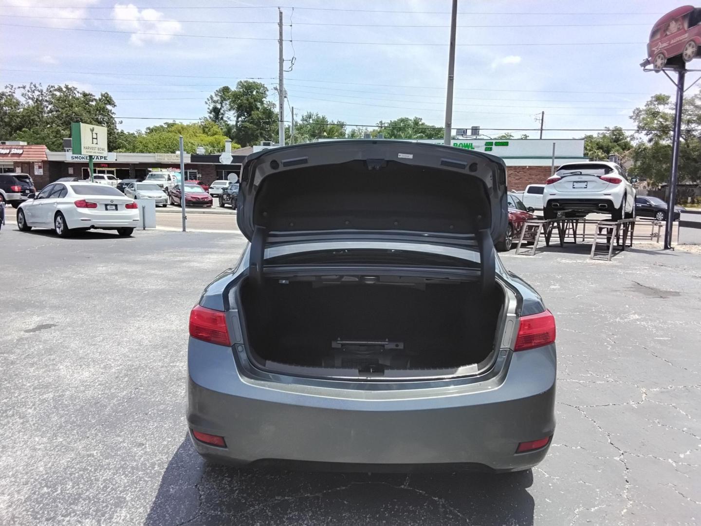 2014 GRAY /Beige Acura ILX 5-Spd AT w/ Premium Package (19VDE1F56EE) with an 2.0L L4 16V DOHC engine, 5-Speed Automatic transmission, located at 6112 N Florida Avenue, Tampa, FL, 33604, (888) 521-5131, 27.954929, -82.459534 - $499 DOWN PLUS TAX & TAG.- Photo#4