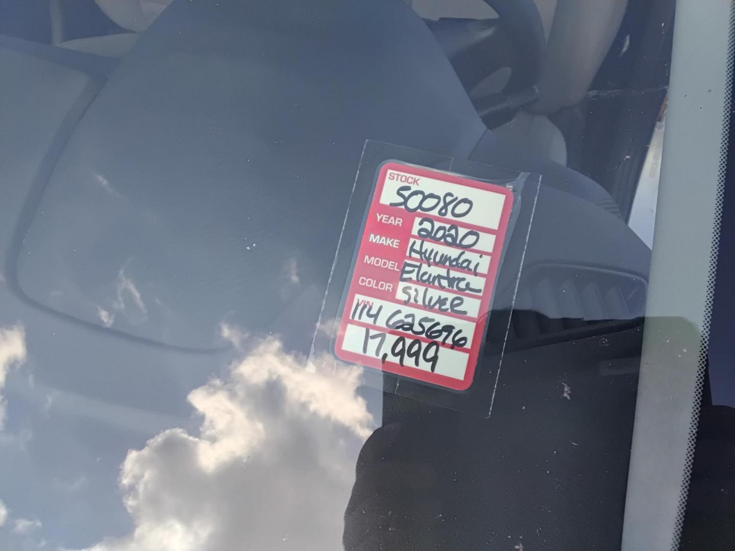 2020 SILVER /Beige Hyundai Elantra Limited (5NPD84LF7LH) with an 1.8L L4 DOHC 16V engine, 6A transmission, located at 6112 N Florida Avenue, Tampa, FL, 33604, (888) 521-5131, 27.954929, -82.459534 - $499 DOWN PLUS TAX & TAG.- Photo#10