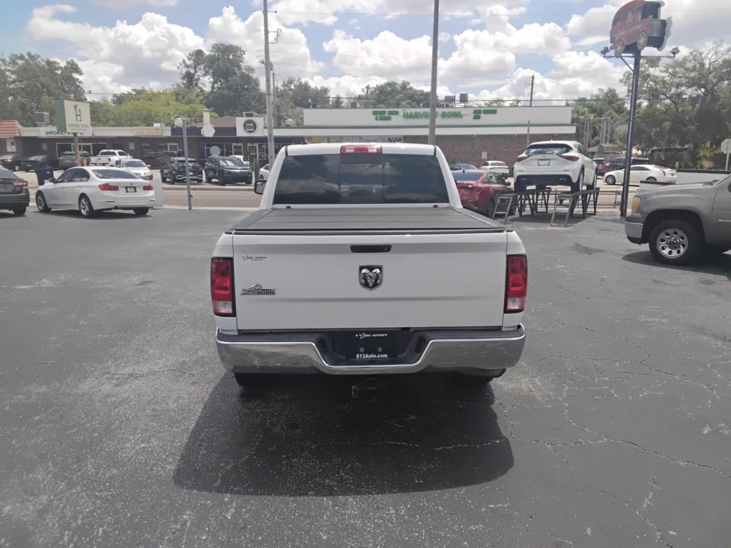 2015 White /Grey RAM 1500 SLT Crew Cab SWB 2WD (1C6RR6LTXFS) with an 5.7L V8 OHV 16V engine, 6-Speed Automatic transmission, located at 6112 N Florida Avenue, Tampa, FL, 33604, (888) 521-5131, 27.954929, -82.459534 - $499 DOWN PLUS TAX & TAG. - Photo#3