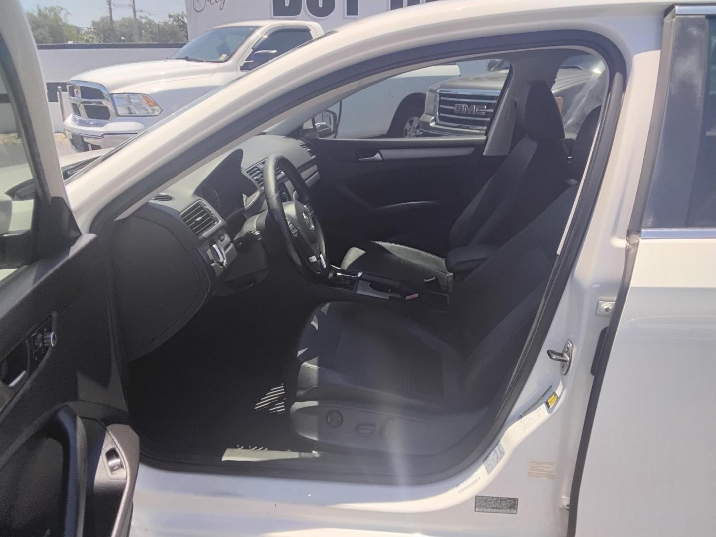 2014 White /BLACK Volkswagen Passat 1.8T SE AT (1VWBS7A38EC) with an 1.8L L4 TURBO DIESEL engine, 6-Speed Automatic transmission, located at 6112 N Florida Avenue, Tampa, FL, 33604, (888) 521-5131, 27.954929, -82.459534 - $499 DOWN PLUS TAX & TAG. - Photo#6