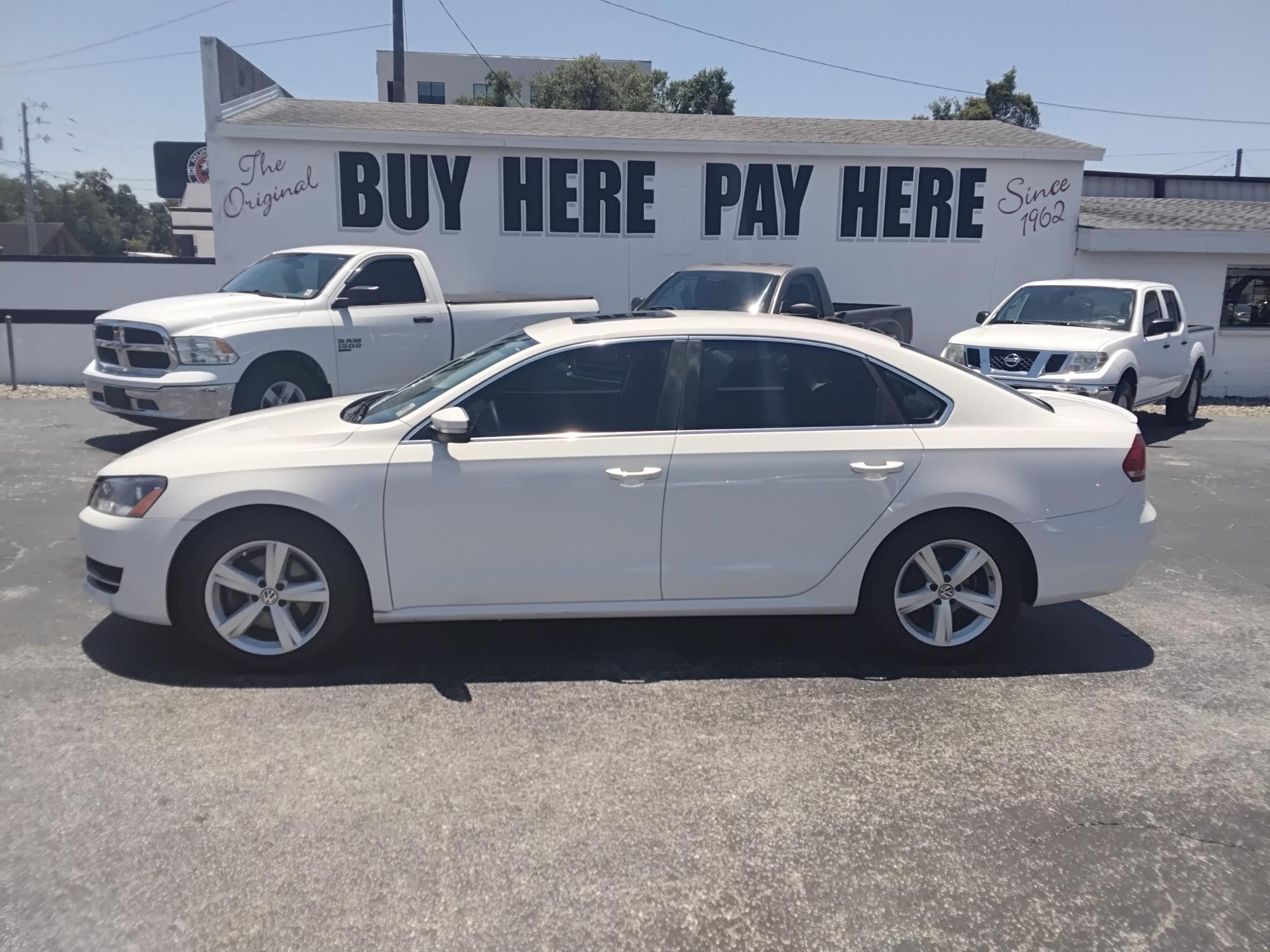 2014 Volkswagen Passat 1.8T SE AT