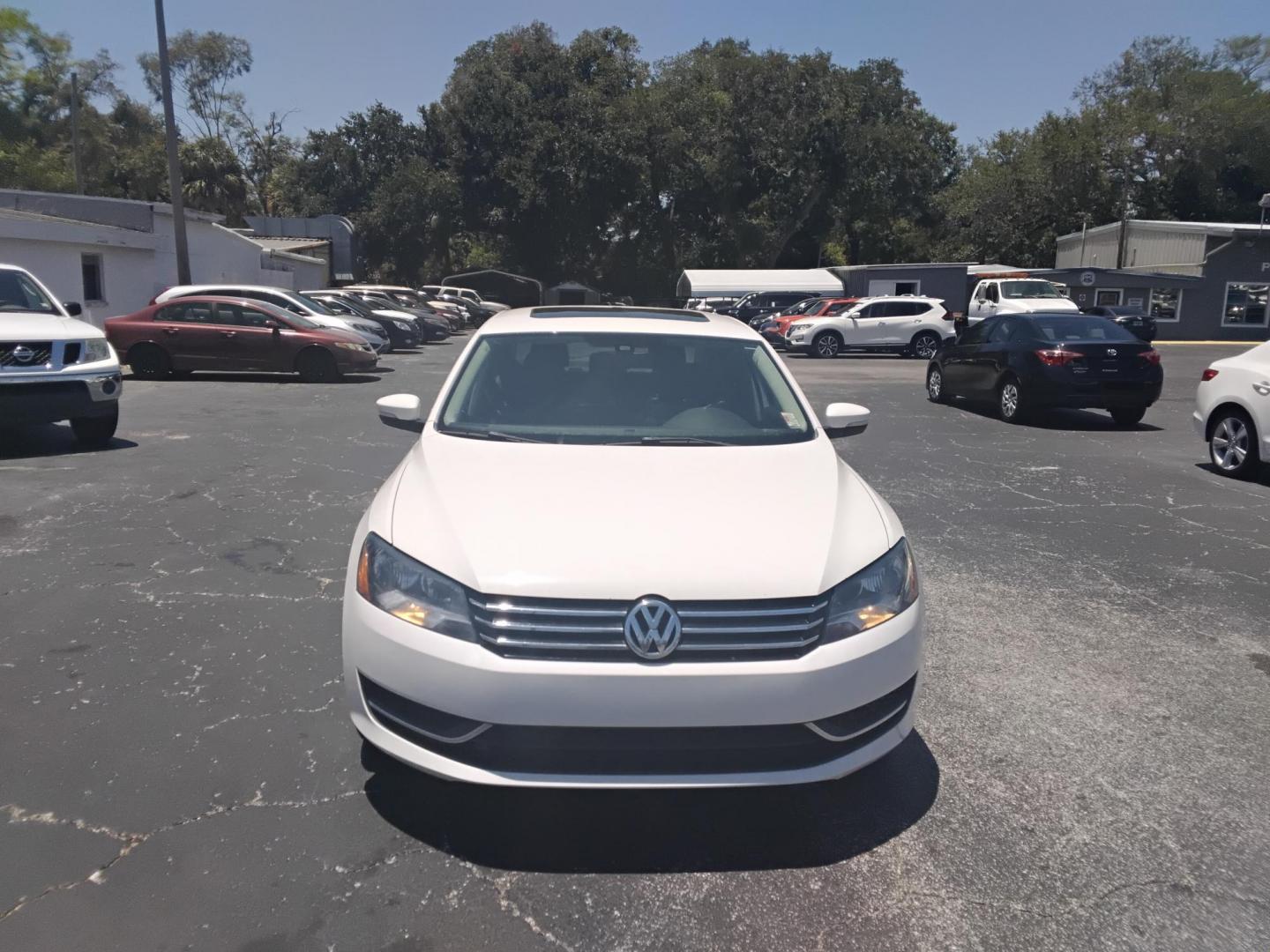2014 White /BLACK Volkswagen Passat 1.8T SE AT (1VWBS7A38EC) with an 1.8L L4 TURBO DIESEL engine, 6-Speed Automatic transmission, located at 6112 N Florida Avenue, Tampa, FL, 33604, (888) 521-5131, 27.954929, -82.459534 - $499 DOWN PLUS TAX & TAG. - Photo#1