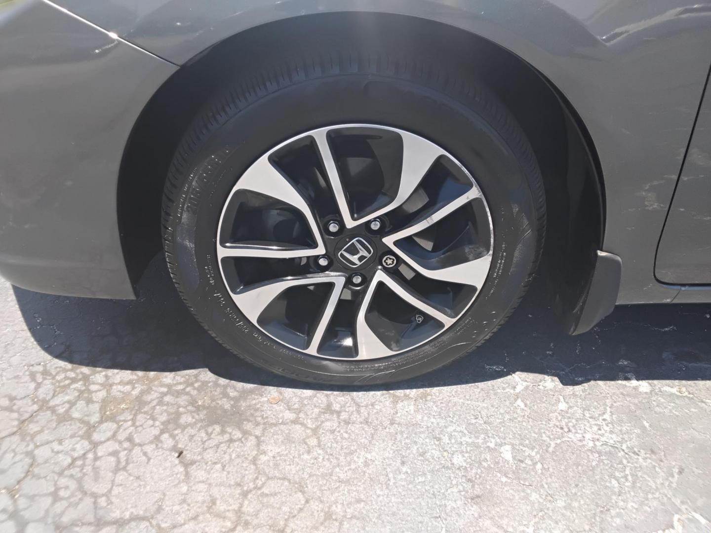 2013 GRAY /Beige Honda Civic EX Sedan 5-Speed AT (19XFB2F88DE) with an 1.8L L4 SOHC 16V engine, 5-Speed Automatic transmission, located at 6112 N Florida Avenue, Tampa, FL, 33604, (888) 521-5131, 27.954929, -82.459534 - $499 DOWN PLUS TAX & TAG.- Photo#8