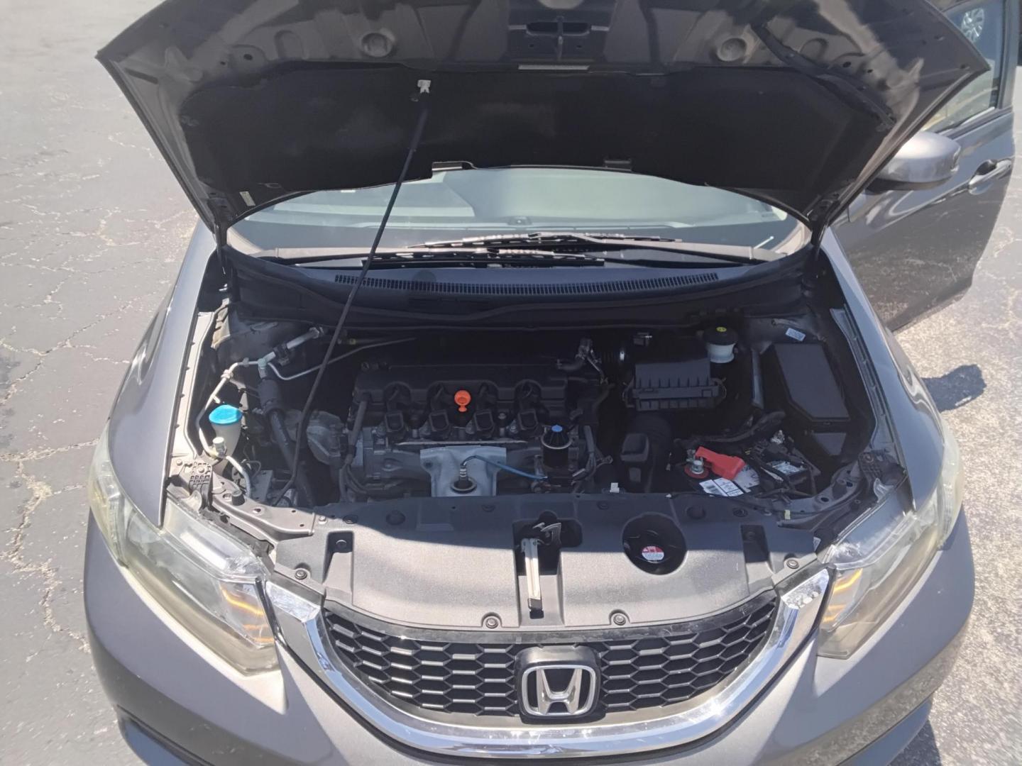 2013 GRAY /Beige Honda Civic EX Sedan 5-Speed AT (19XFB2F88DE) with an 1.8L L4 SOHC 16V engine, 5-Speed Automatic transmission, located at 6112 N Florida Avenue, Tampa, FL, 33604, (888) 521-5131, 27.954929, -82.459534 - $499 DOWN PLUS TAX & TAG.- Photo#9