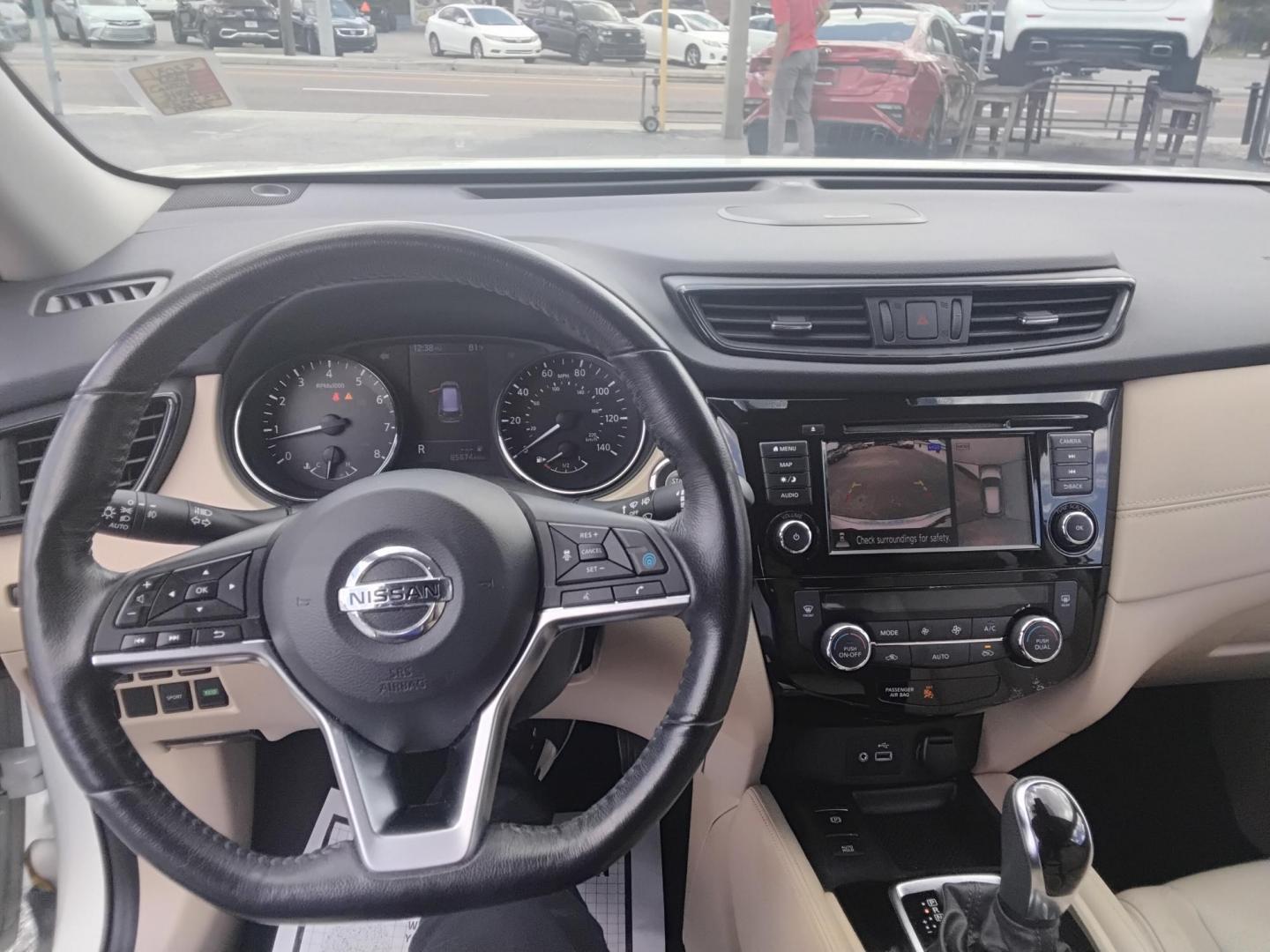 2018 White /Beige Nissan Rogue SV 2WD (JN8AT2MT0JW) with an 2.5L L4 DOHC 16V engine, CVT transmission, located at 6112 N Florida Avenue, Tampa, FL, 33604, (888) 521-5131, 27.954929, -82.459534 - $499 down plus tax & tag. - Photo#4