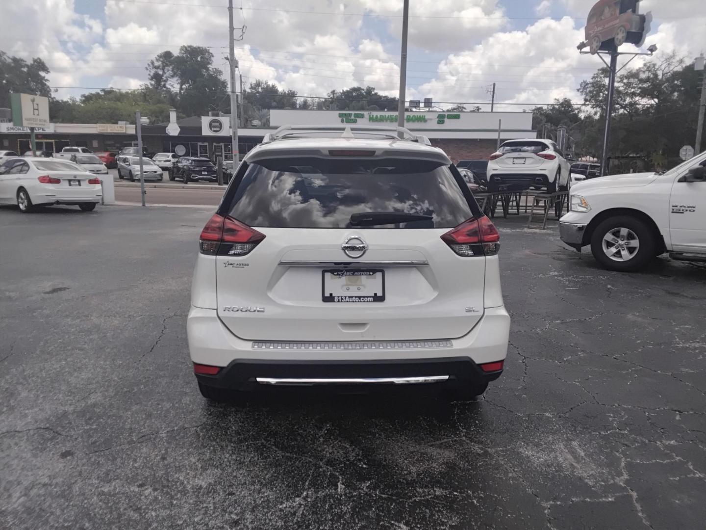 2018 White /Beige Nissan Rogue SV 2WD (JN8AT2MT0JW) with an 2.5L L4 DOHC 16V engine, CVT transmission, located at 6112 N Florida Avenue, Tampa, FL, 33604, (888) 521-5131, 27.954929, -82.459534 - $499 down plus tax & tag. - Photo#2