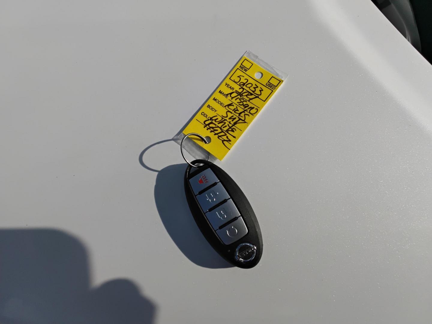 2021 White /Grey Nissan Kicks SV (3N1CP5CV8ML) with an 1.6L L4 engine, CVT transmission, located at 6112 N Florida Avenue, Tampa, FL, 33604, (888) 521-5131, 27.954929, -82.459534 - $499 DOWN PLUS TAX TAG. - Photo#14