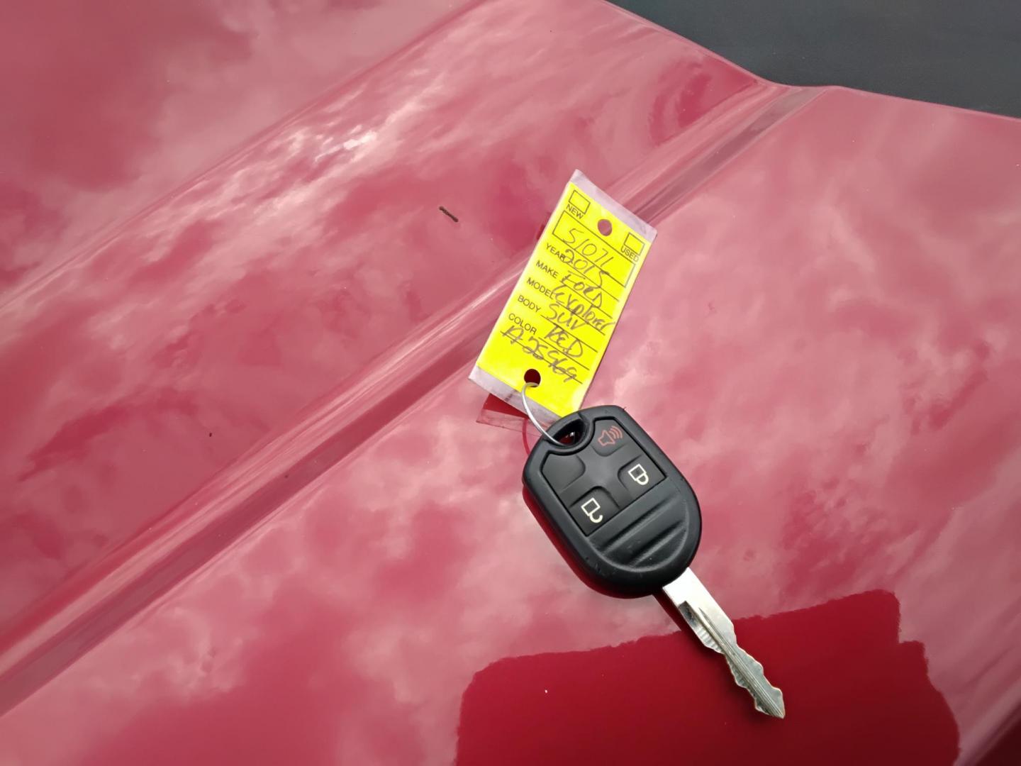 2015 RED /Beige Ford Explorer Base FWD (1FM5K7B89FG) with an 3.5L V6 DOHC 24V engine, 6-Speed Automatic transmission, located at 6112 N Florida Avenue, Tampa, FL, 33604, (888) 521-5131, 27.954929, -82.459534 - $499 down plus tax & tag. - Photo#10