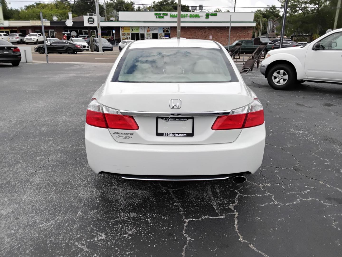2014 White /Beige Honda Accord LX Sedan CVT (1HGCR2F36EA) with an 2.4L L4 DOHC 16V engine, Continuously Variable Transmission transmission, located at 6112 N Florida Avenue, Tampa, FL, 33604, (888) 521-5131, 27.954929, -82.459534 - $499 down plus tax & tag. - Photo#3