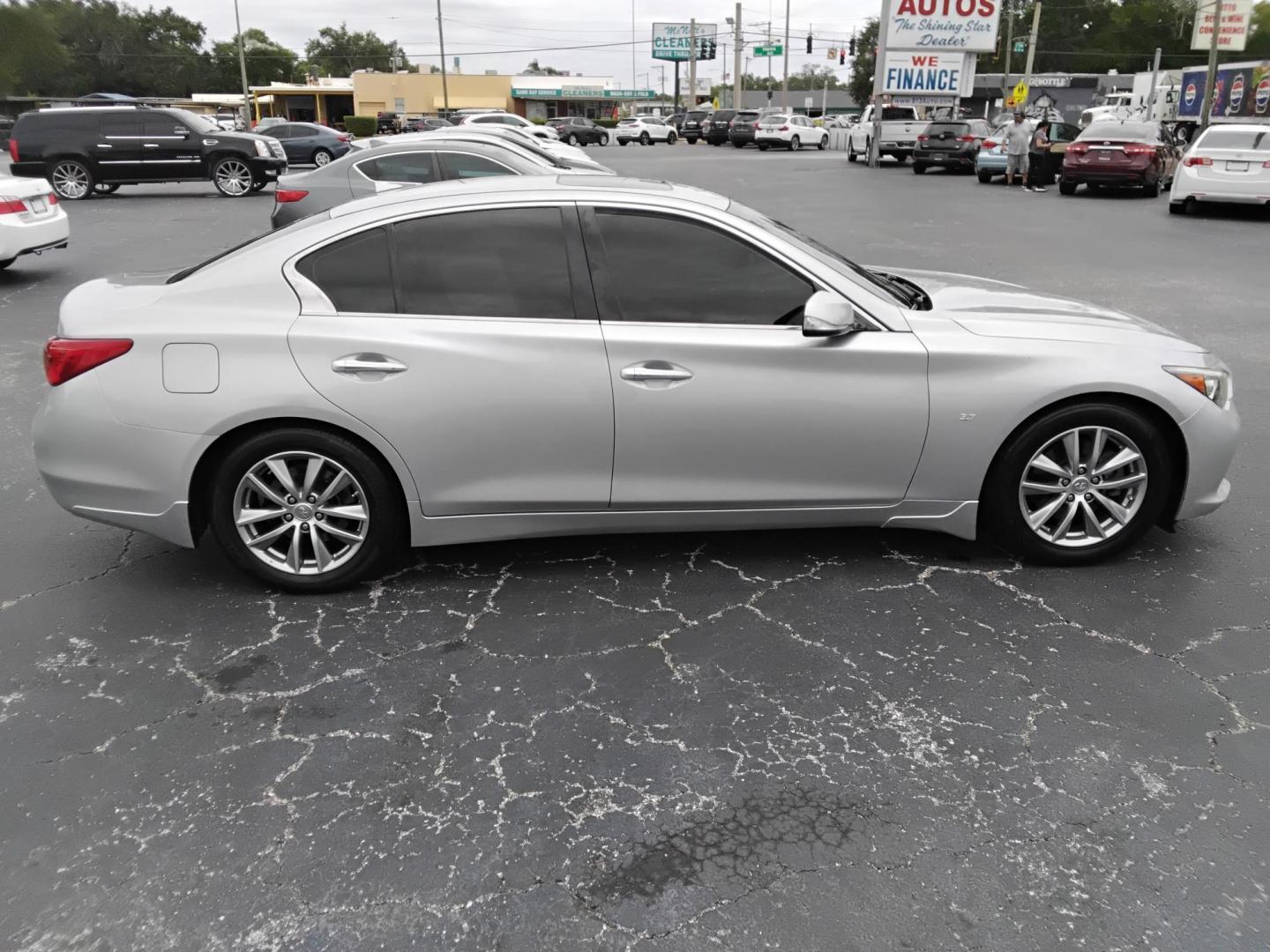 2014 SILVER /BLACK Infiniti Q50 Premium (JN1BV7AP5EM) with an 3.7L V6 DOHC 24V HYBRID engine, 7-Speed Automatic transmission, located at 6112 N Florida Avenue, Tampa, FL, 33604, (888) 521-5131, 27.954929, -82.459534 - $499 down plus tax & tag. - Photo#2