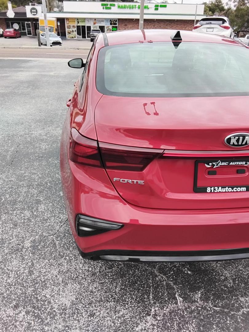 2019 RED /Grey Kia Forte LX 6A (3KPF24AD8KE) with an 2.0L L4 DOHC 16V engine, 6A transmission, located at 6112 N Florida Avenue, Tampa, FL, 33604, (888) 521-5131, 27.954929, -82.459534 - $499 DOWN PLUS TAX & TAG. - Photo#8