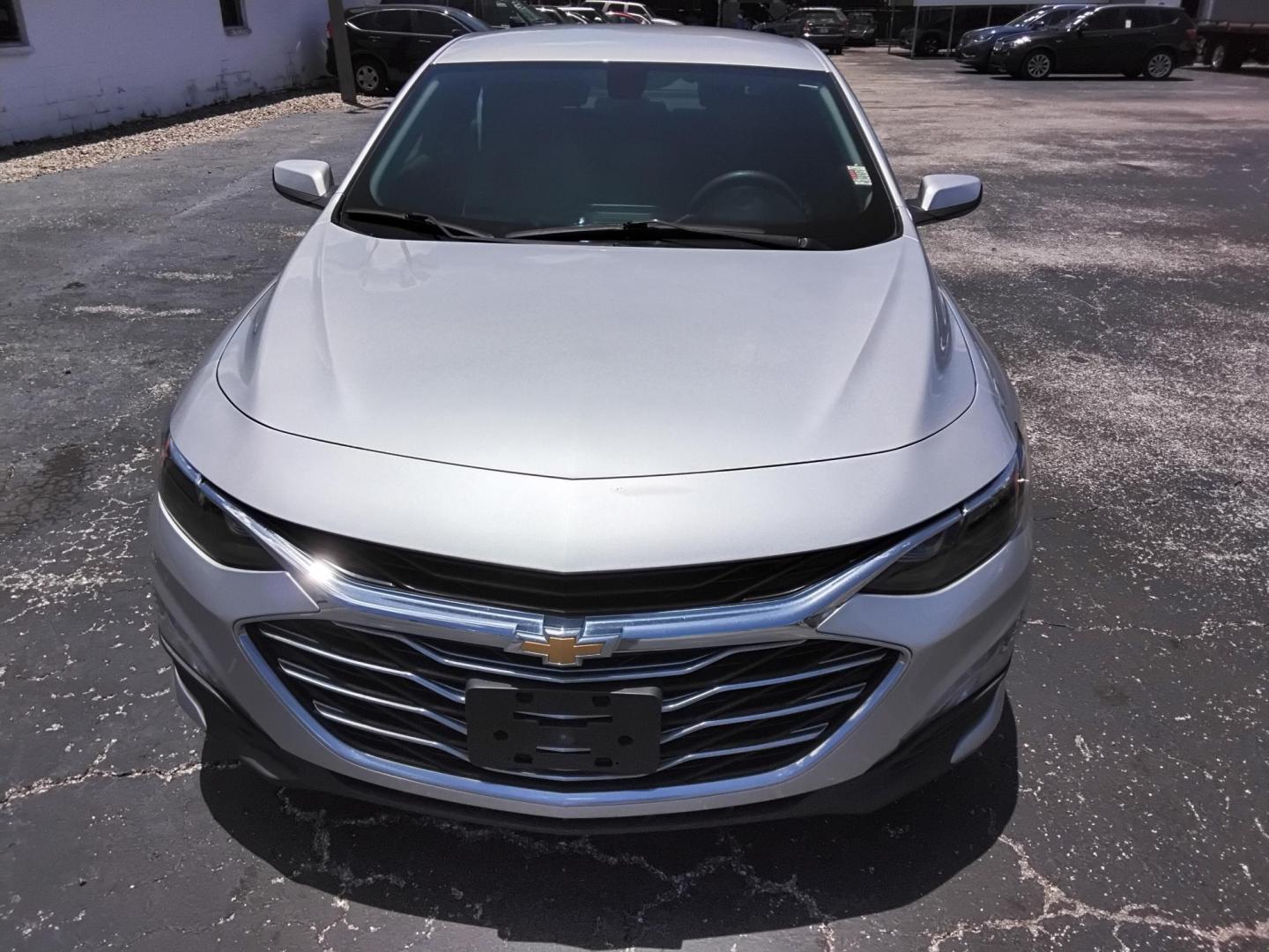 2020 SILVER /Black Chevrolet Malibu LT (1G1ZD5ST8LF) with an 1.5L L4 DOHC 16V engine, 6A transmission, located at 6112 N Florida Avenue, Tampa, FL, 33604, (888) 521-5131, 27.954929, -82.459534 - $499 DOWN PLUS TAX & TAG.- Photo#2