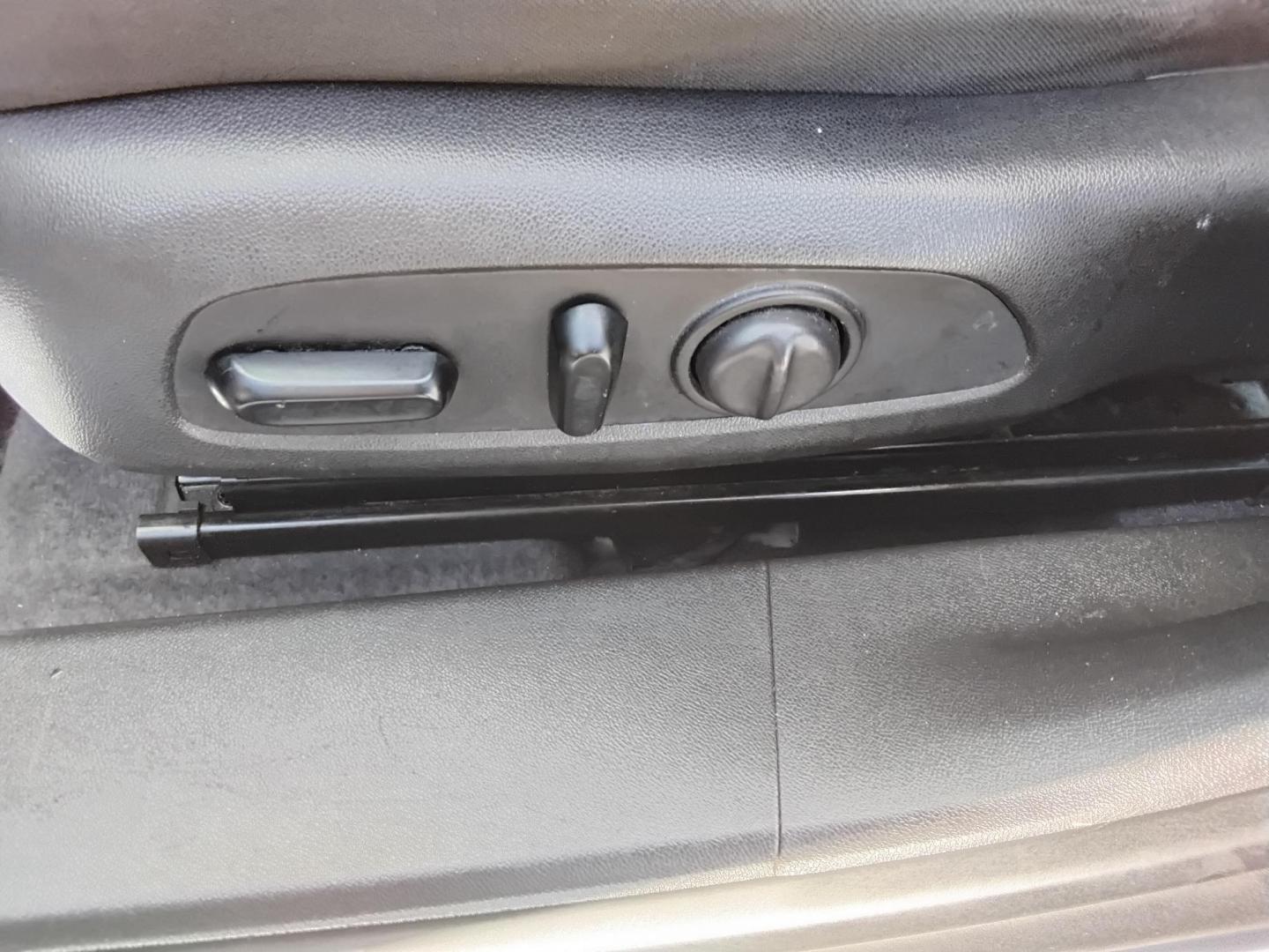 2020 SILVER /Black Chevrolet Malibu LT (1G1ZD5ST8LF) with an 1.5L L4 DOHC 16V engine, 6A transmission, located at 6112 N Florida Avenue, Tampa, FL, 33604, (888) 521-5131, 27.954929, -82.459534 - $499 DOWN PLUS TAX & TAG.- Photo#13