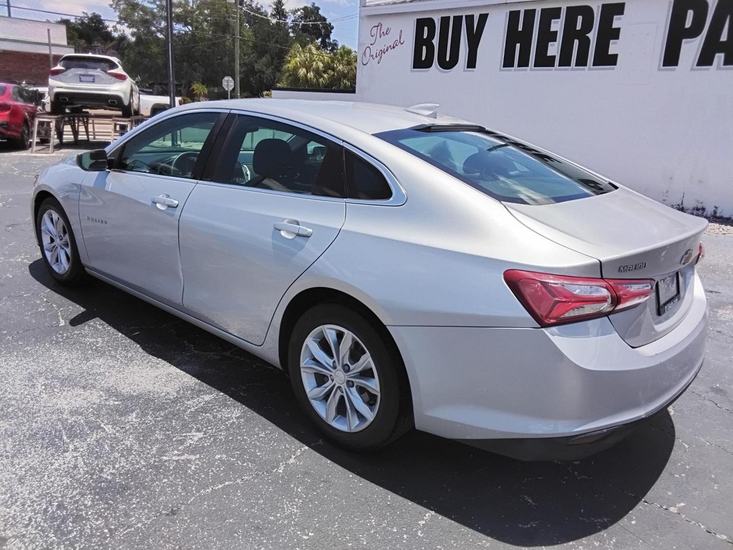 2020 SILVER /Black Chevrolet Malibu LT (1G1ZD5ST8LF) with an 1.5L L4 DOHC 16V engine, 6A transmission, located at 6112 N Florida Avenue, Tampa, FL, 33604, (888) 521-5131, 27.954929, -82.459534 - $499 DOWN PLUS TAX & TAG.- Photo#6