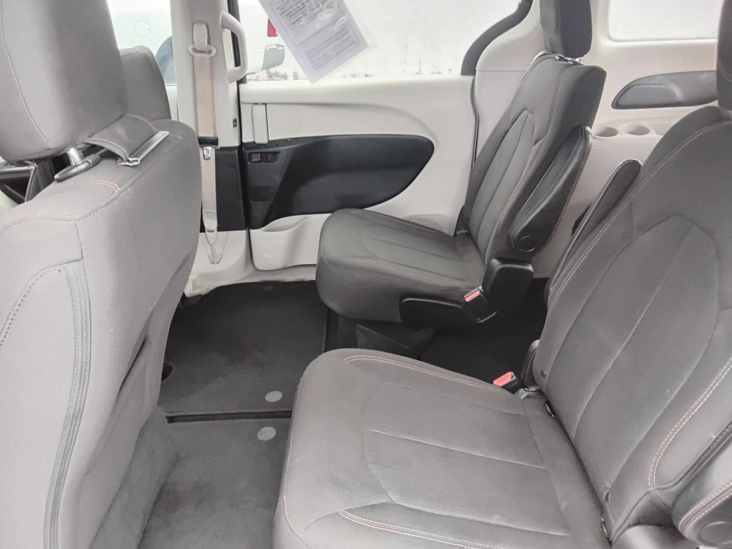 2017 BLUE /Grey Chrysler Pacifica Touring (2C4RC1DG4HR) with an 3.6L V6 DOHC 24V engine, 9A transmission, located at 6112 N Florida Avenue, Tampa, FL, 33604, (888) 521-5131, 27.954929, -82.459534 - $499 down plus tax & tag. - Photo#7