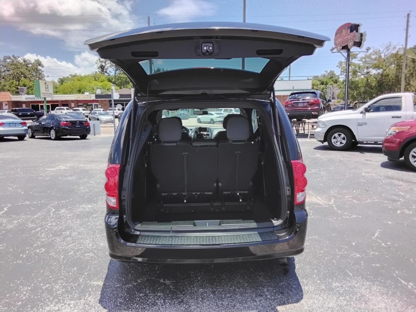 2016 BLACK /Grey Dodge Grand Caravan SXT (2C4RDGCG7GR) with an 3.6L V6 DOHC 24V engine, 6A transmission, located at 6112 N Florida Avenue, Tampa, FL, 33604, (888) 521-5131, 27.954929, -82.459534 - $499 down plus tax & tag.- Photo#10