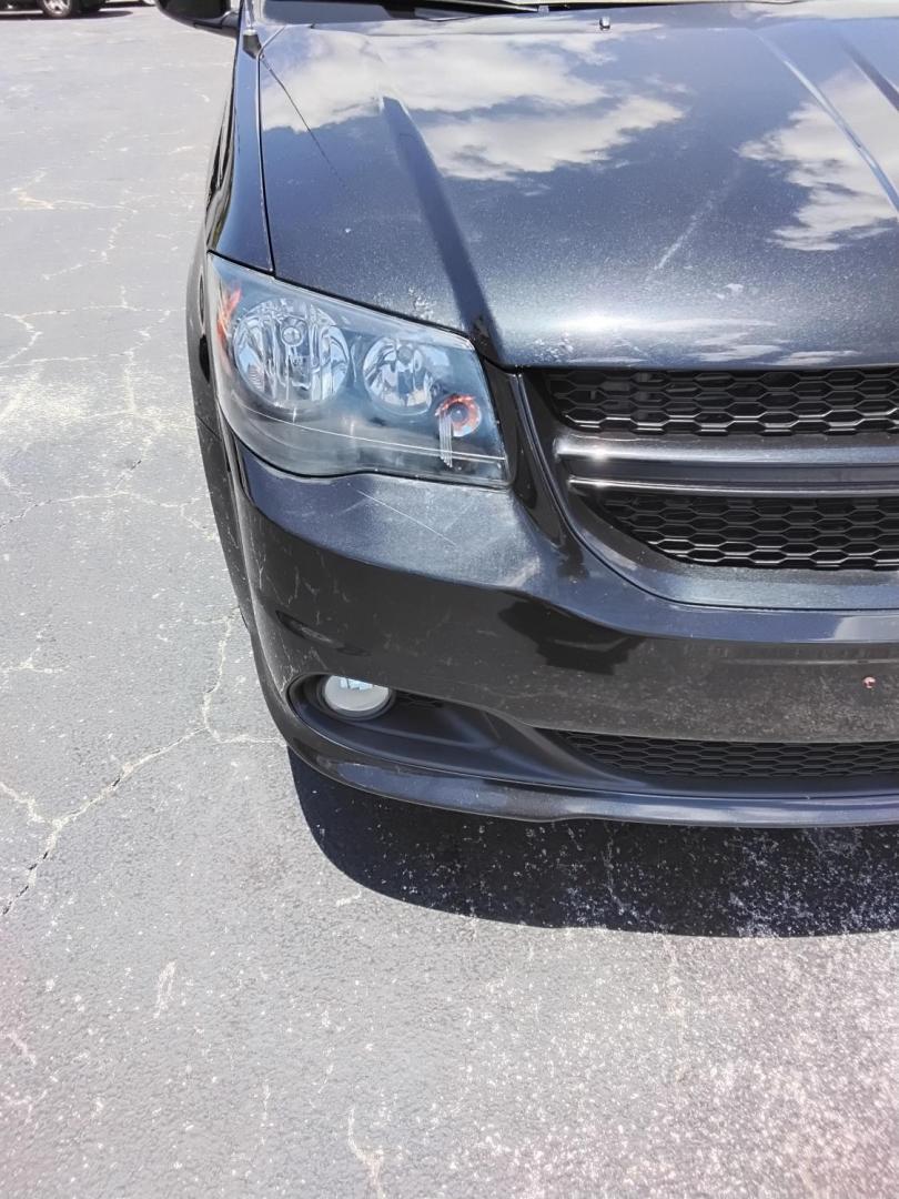 2016 BLACK /Grey Dodge Grand Caravan SXT (2C4RDGCG7GR) with an 3.6L V6 DOHC 24V engine, 6A transmission, located at 6112 N Florida Avenue, Tampa, FL, 33604, (888) 521-5131, 27.954929, -82.459534 - $499 down plus tax & tag.- Photo#3