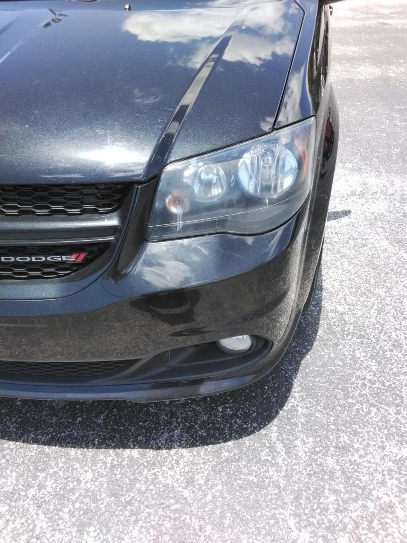 2016 BLACK /Grey Dodge Grand Caravan SXT (2C4RDGCG7GR) with an 3.6L V6 DOHC 24V engine, 6A transmission, located at 6112 N Florida Avenue, Tampa, FL, 33604, (888) 521-5131, 27.954929, -82.459534 - $499 down plus tax & tag.- Photo#4